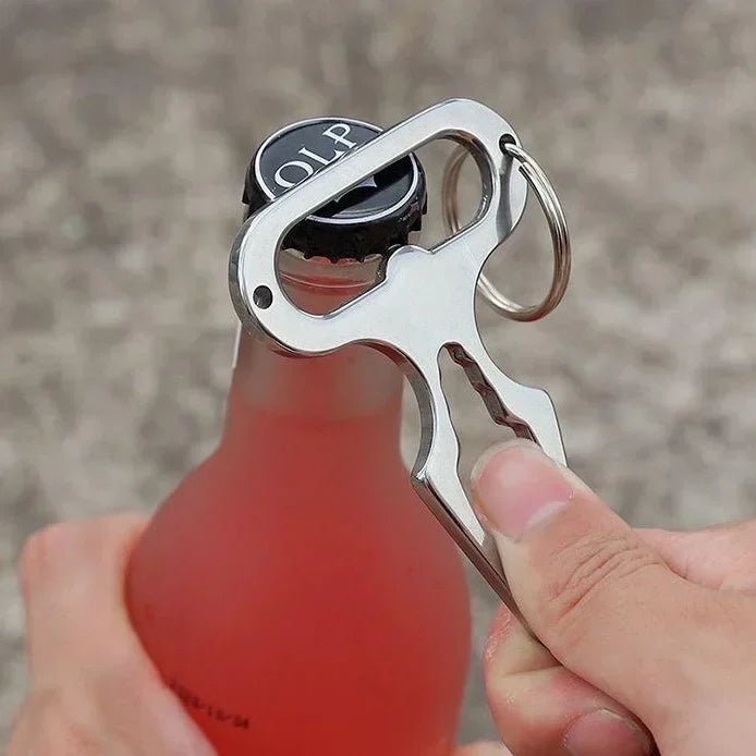 Outdoor Multifunctional Keychain - Denna